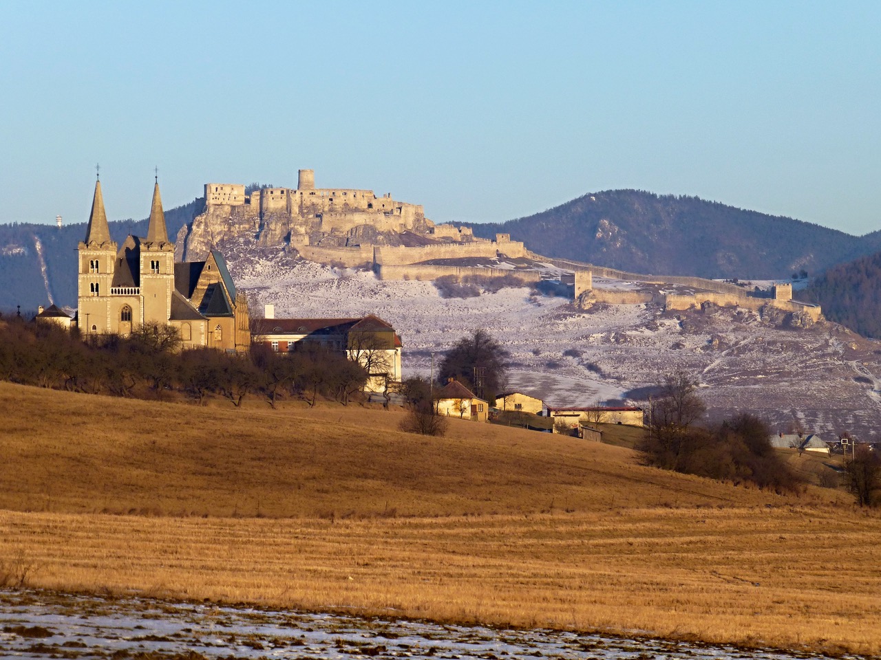 SPISS CASTLE (inscribed in 1993)