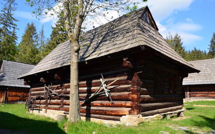 PEASANT’S HOUSE