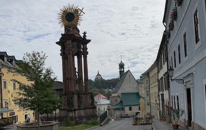 THE HOLY TRINITY SQUARE – THE HEART OF THE TOWN 