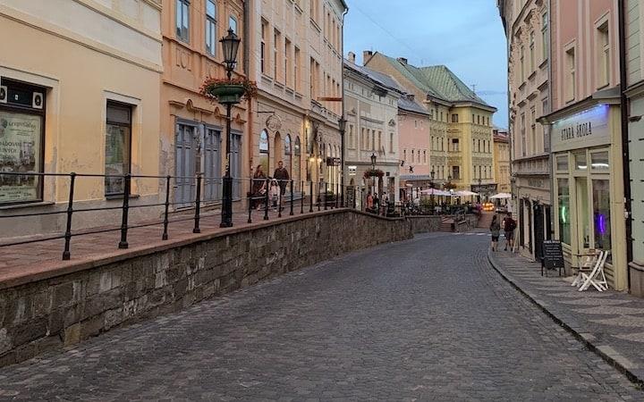 MAIN STREET AND ITS ELEVATED PART CALLED “TROTUAR”