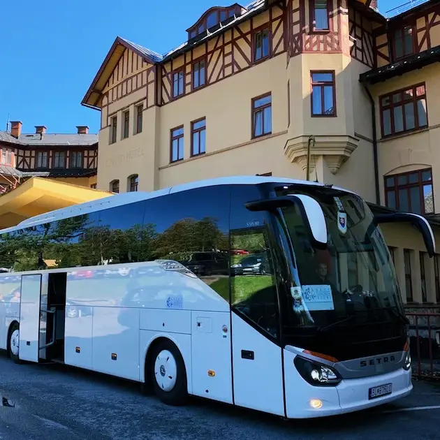 https://www.bestslovakiatours.com/wp-content/uploads/2024/04/setra-bus-tatras-1.webp